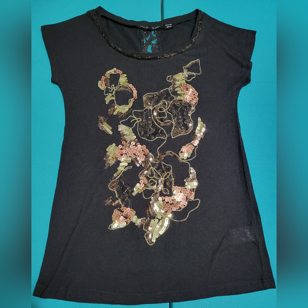 Miss Me Black Short Sleeve Tee Gold Sequins / Lace Details Size M